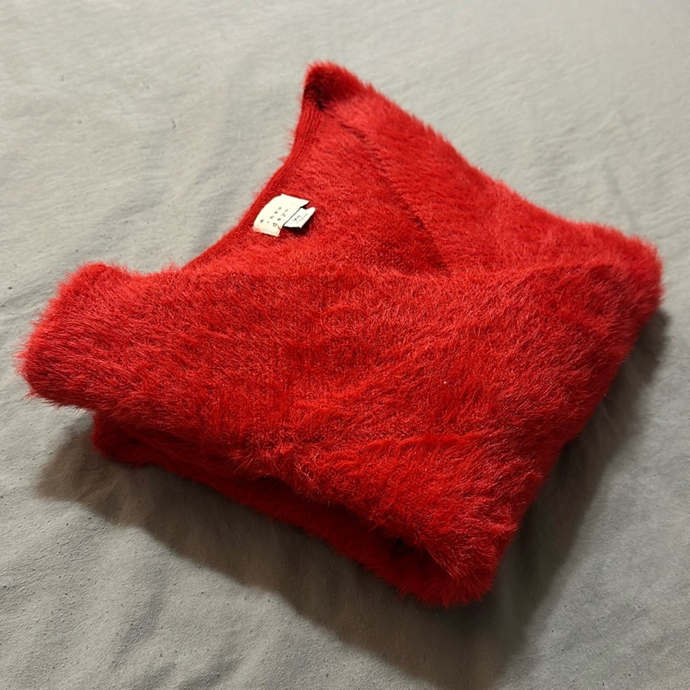 Fuzzy Extremely SOFT Sweater